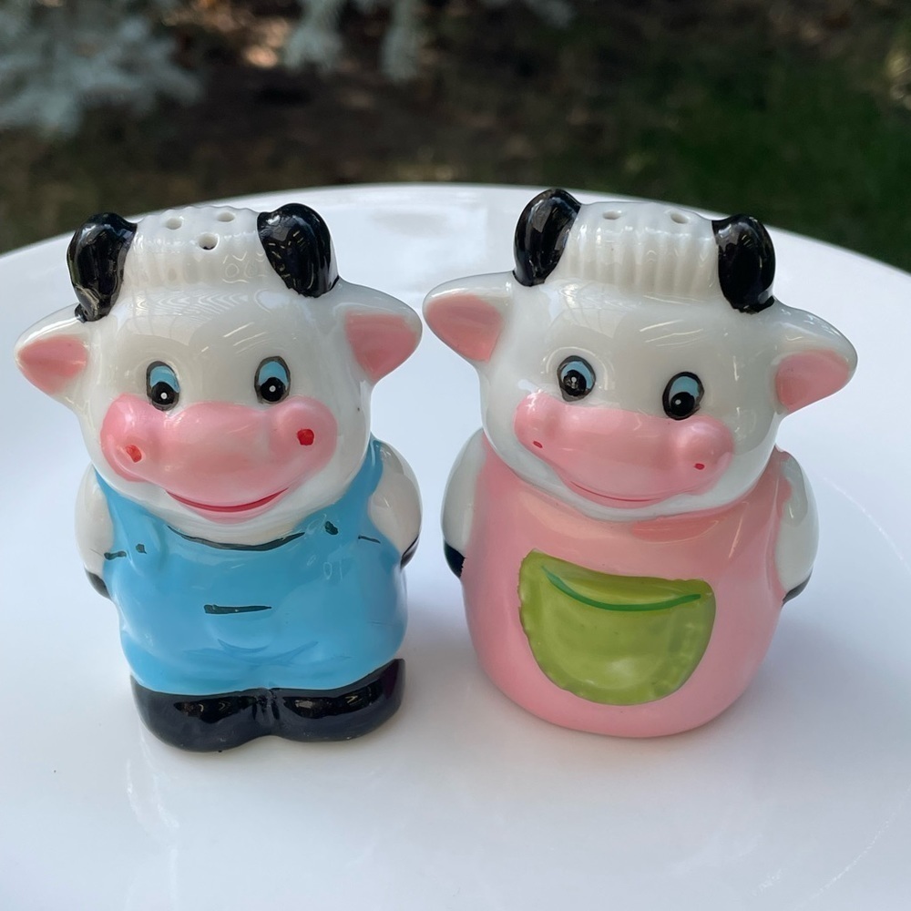 Adorable Vintage Pink & Blue Cows in Farmer’s Overalls Salt & Pepper Shakers